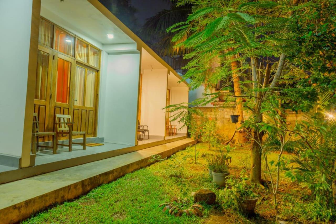 Talalla Ocean Beach Bungalow Matara Luaran gambar