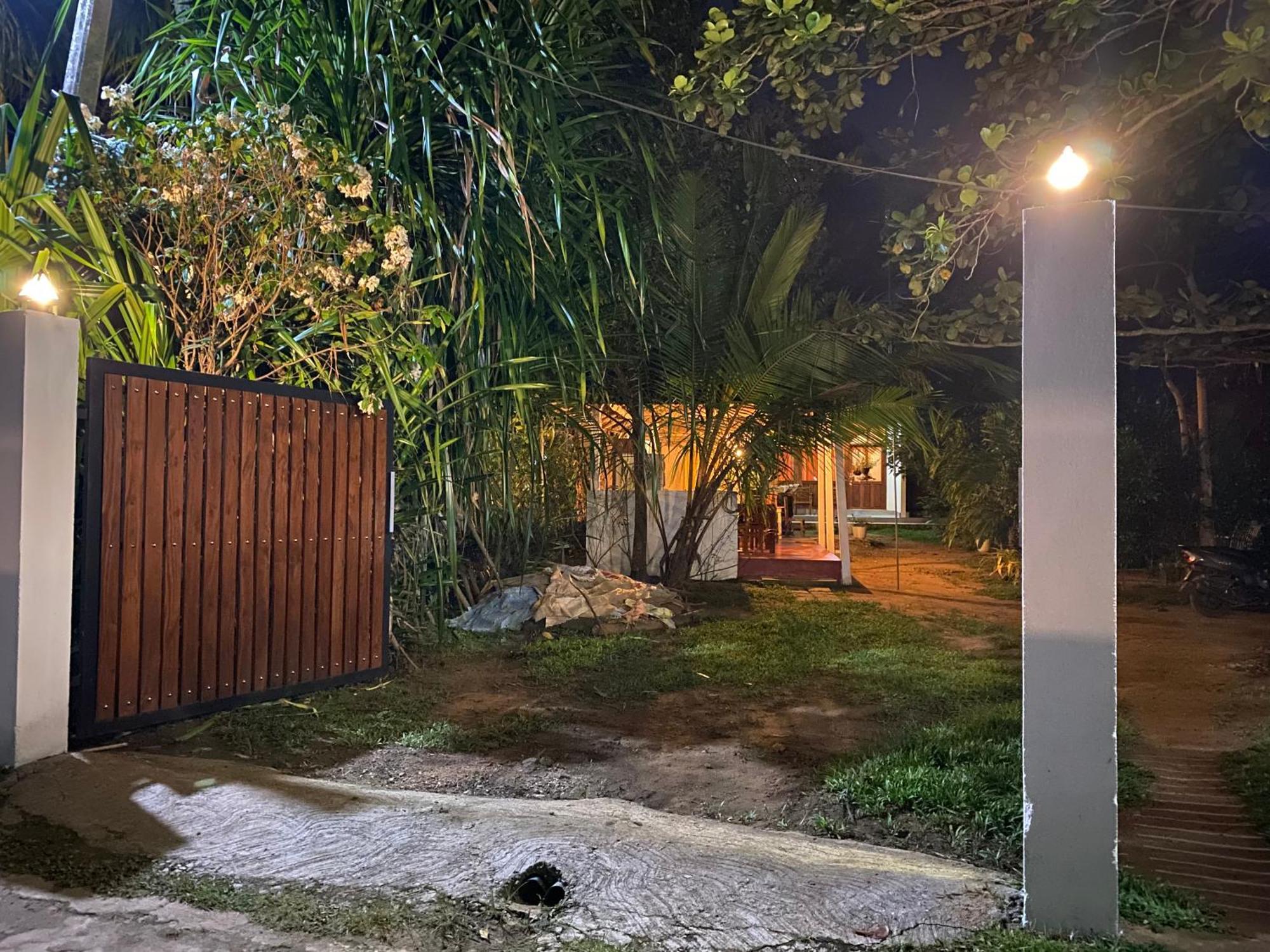 Talalla Ocean Beach Bungalow Matara Luaran gambar